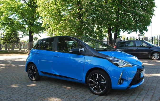 Toyota Yaris cena 64900 przebieg: 77000, rok produkcji 2018 z Działoszyn małe 596